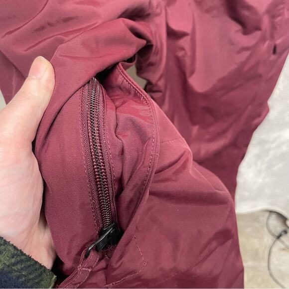 The North Face women’s insulated Freedom snow pants burgundy medium - Picture 5 of 14